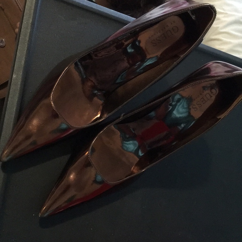 Guess bronze multi synthetic size 8.5